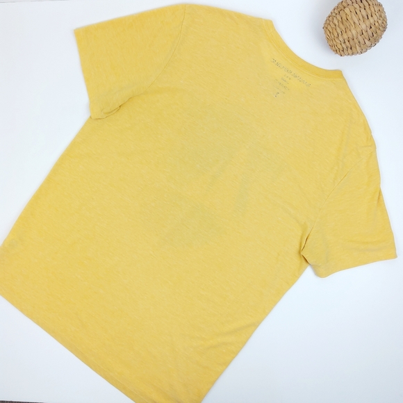 Banana Republic Yellow Vintage Label Tee Size L - Picture 2 of 7
